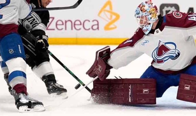 Avalanche goalie